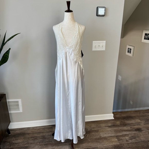 NWT! Seductivewear by Cinema Etoile Elegant White Lace-Trimmed Full-Length Slip - Picture 9 of 12